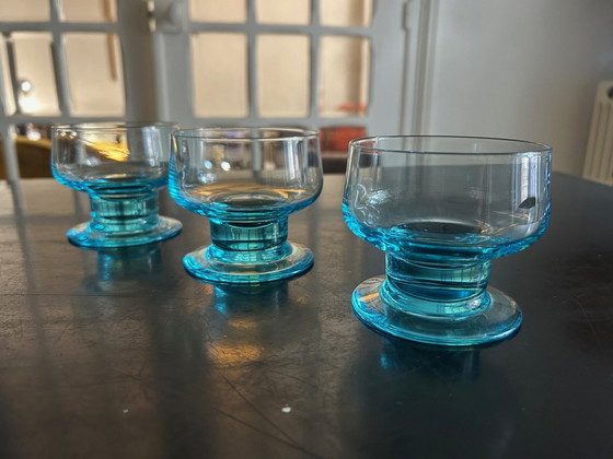 Image 1 of 6 Verres En Cristal Bleu 1970