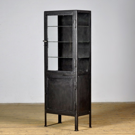 Cabinet médical ancien en fer, 1920