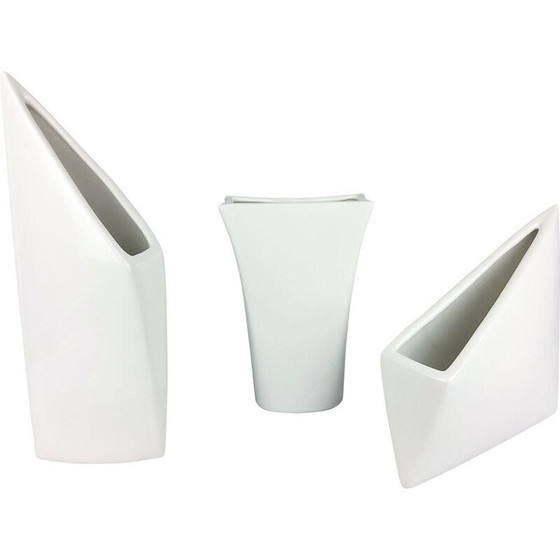Image 1 of Ensemble de 3 vases vintage en céramique blanche 1960