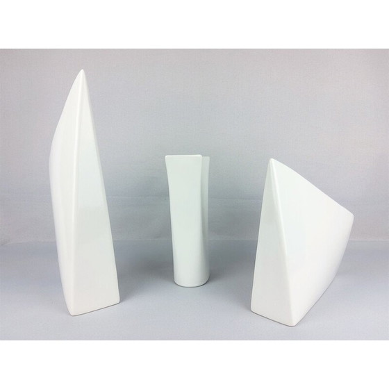 Image 1 of Ensemble de 3 vases vintage en céramique blanche 1960