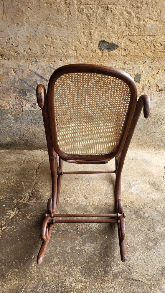 Image 1 of Fauteuil À Bascule - Rocking Chair En Bois Courbé