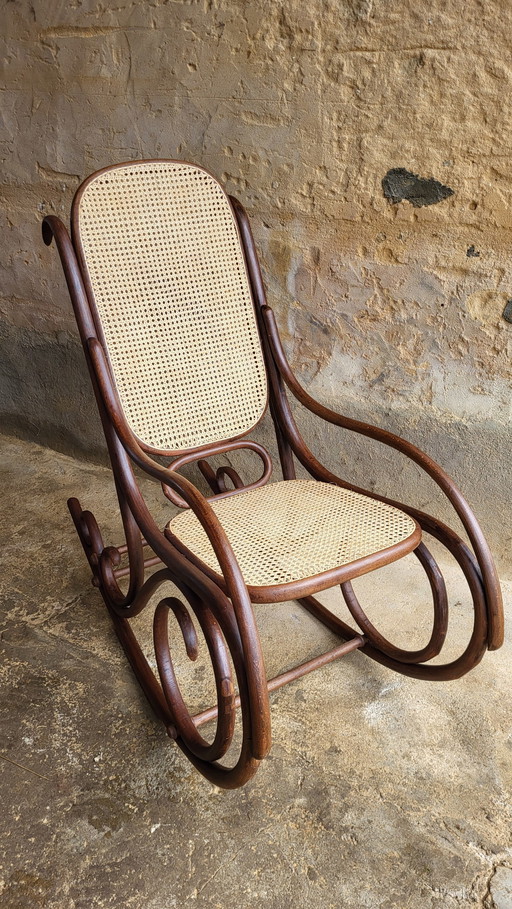 Fauteuil À Bascule - Rocking Chair En Bois Courbé