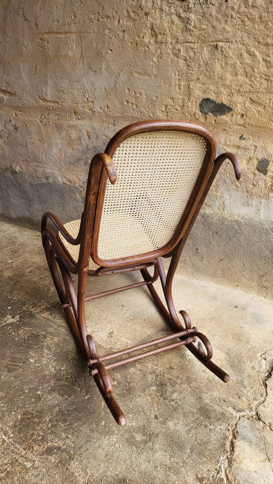 Image 1 of Fauteuil À Bascule - Rocking Chair En Bois Courbé