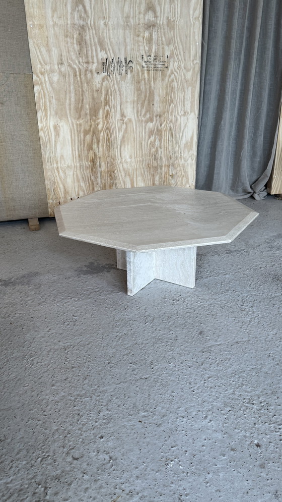 Image 1 of Table basse octogonale en travertin Vintage