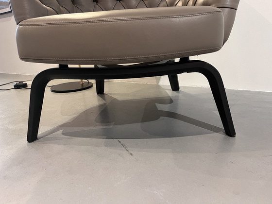 Image 1 of Fauteuil Minotti Winston