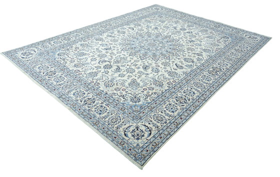 Image 1 of Tapis Naïn noué à la main avec de la soie - 386 X 293 cm