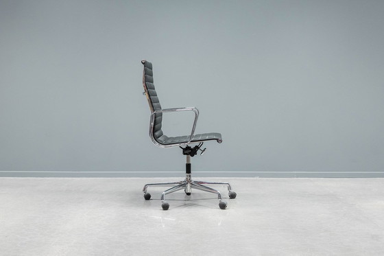 Image 1 of Chaise de bureau Eames Ea119 Alugroup