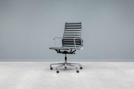 Image 1 of Chaise de bureau Eames Ea119 Alugroup