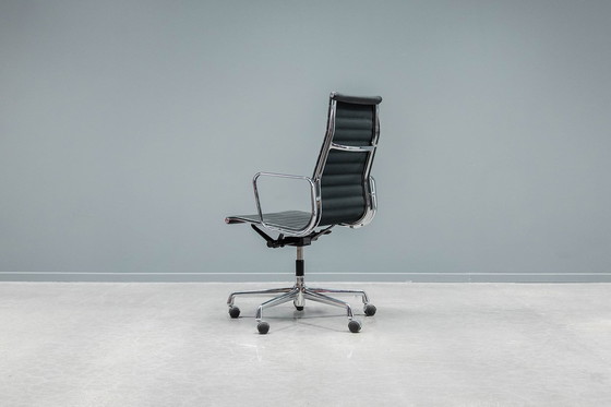 Image 1 of Chaise de bureau Eames Ea119 Alugroup
