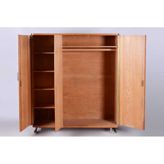 Image 1 of Armoire Bauhaus vintage en bois de chêne, Tchécoslovaquie, années 1930