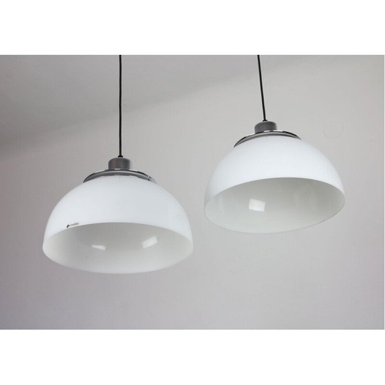 Image 1 of Paire de lampes suspendues Faro vintage par Luigi Massoni de Guzzini, années 1960