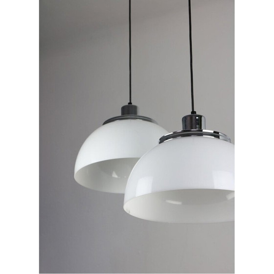 Image 1 of Paire de lampes suspendues Faro vintage par Luigi Massoni de Guzzini, années 1960