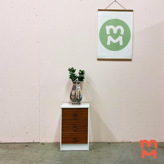 Image 1 of Table de chevet vintage avec tiroirs