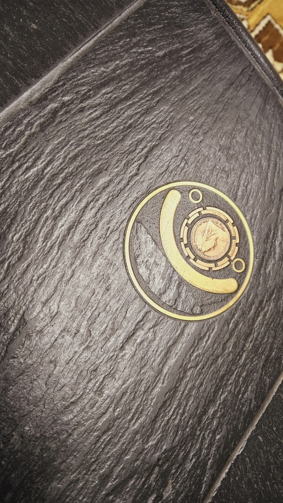 Image 1 of Table Basse Brutaliste En Pierre D'Ardoise Dans,Le Goût Paul Kingma