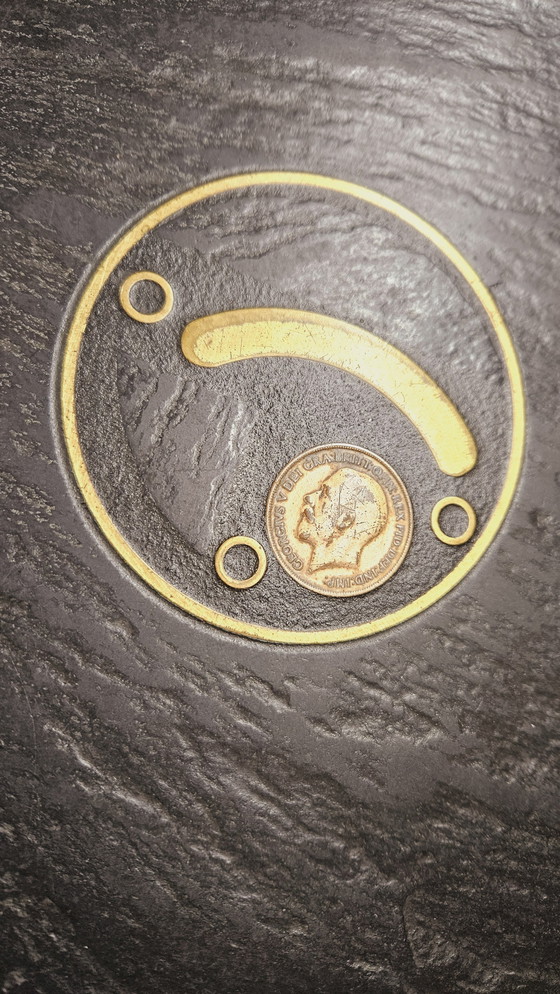 Image 1 of Table Basse Brutaliste En Pierre D'Ardoise Dans,Le Goût Paul Kingma