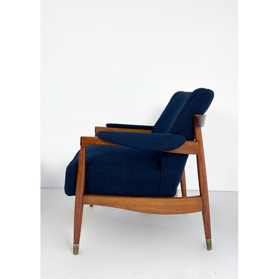 Image 1 of Paire de fauteuils vintage en bois et tissu bouclé bleu, Italie 1960