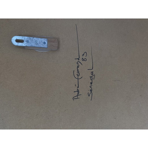 Peinture sénégalaise vintage à l'huile sur bois jaune et noir par André Ferrand, 1983