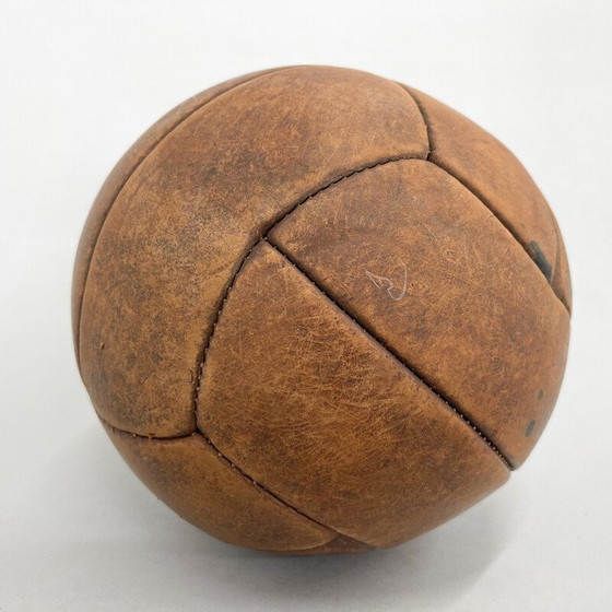 Image 1 of Ballon d'entraînement vintage en cuir brun, Tchécoslovaquie 1930