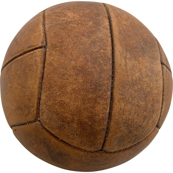 Image 1 of Ballon d'entraînement vintage en cuir brun, Tchécoslovaquie 1930