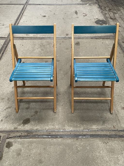 Ensemble de deux chaises pliantes vintage, assise verte/bleue. Pays-Bas 1980's