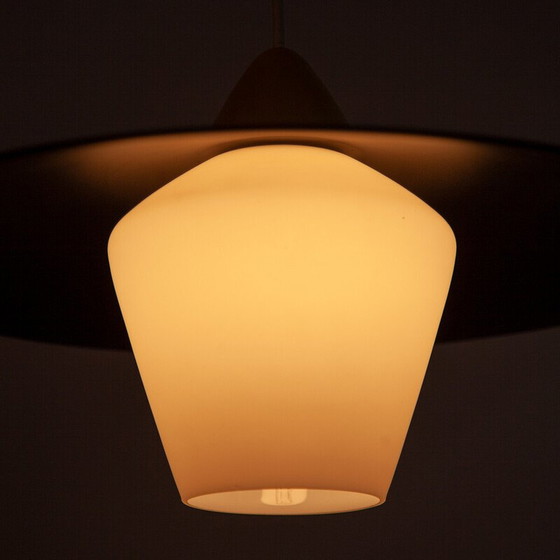 Image 1 of Lampe suspendue vintage en métal noir et verre, 1950