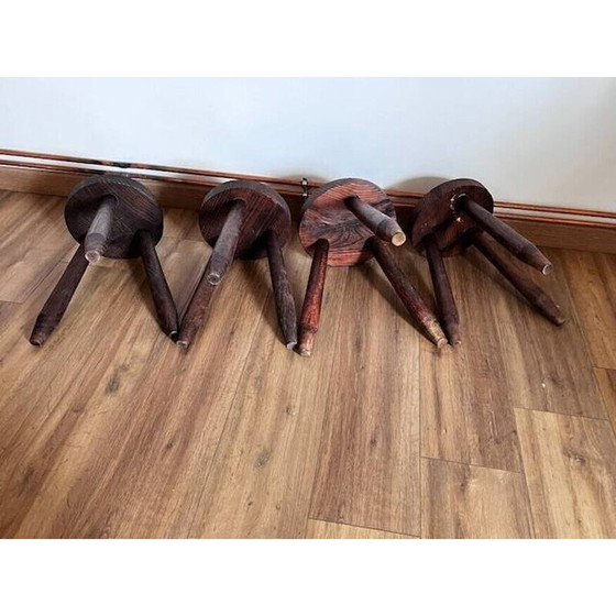 Image 1 of Ensemble de 4 tabourets tripodes vintage
