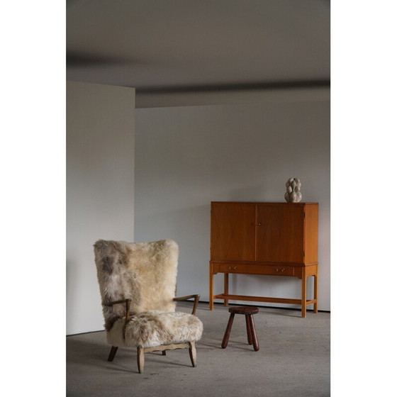 Image 1 of Fauteuil vintage danois à dossier haut en bois de chêne et laine d'agneau, années 1950