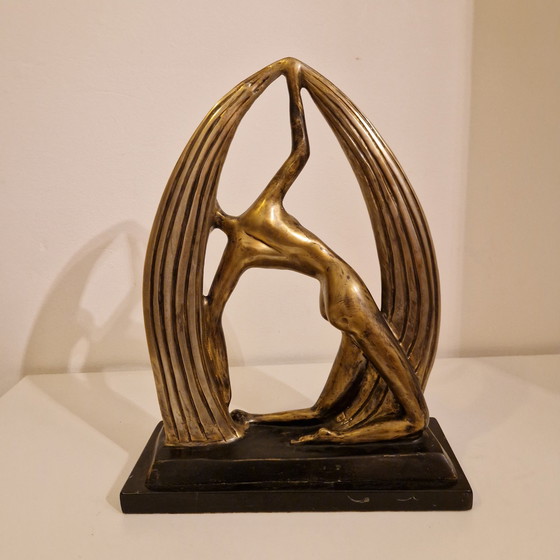 Image 1 of Statue Artdeco sur socle en marbre