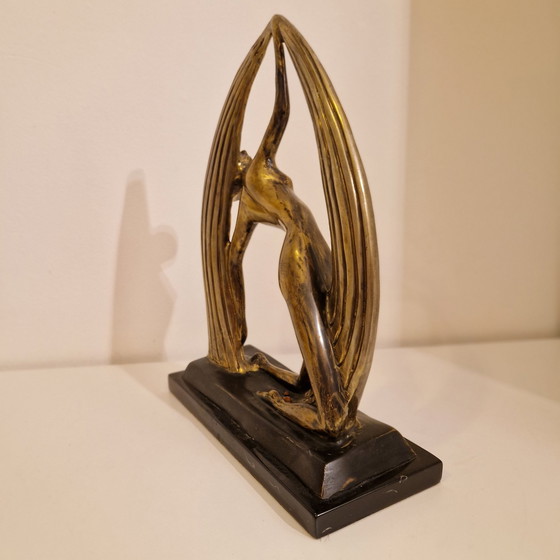 Image 1 of Statue Artdeco sur socle en marbre