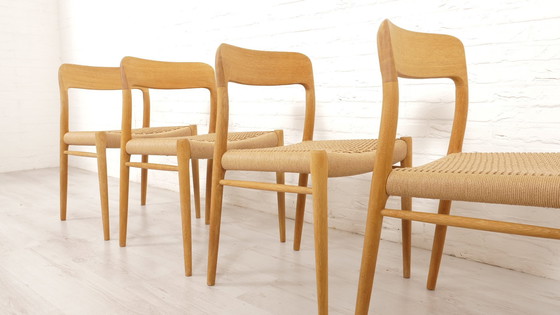 Image 1 of Ensemble de 4 chaises de salle à manger | Niels Otto Moller | Chêne | Modèle 75