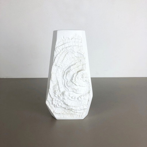 Vintage OP Art Vase en porcelaine biscuit allemand par AK Kaiser