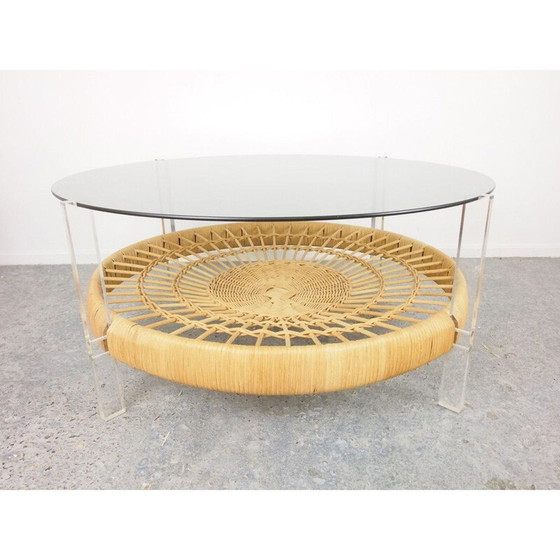 Image 1 of Table basse ronde vintage en verre fumé et rotin avec supports en lucite
