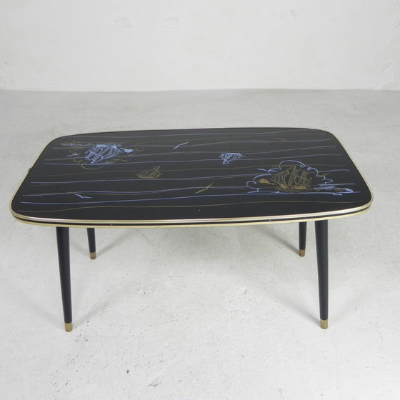 Image 1 of Table basse vintage avec plateau en verre et pieds angulaires
