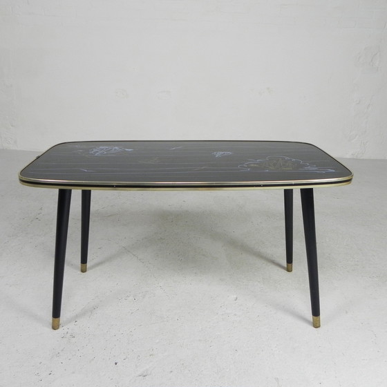 Image 1 of Table basse vintage avec plateau en verre et pieds angulaires