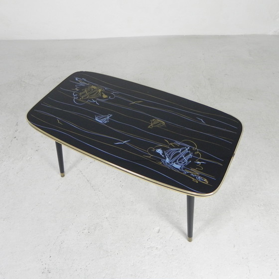 Image 1 of Table basse vintage avec plateau en verre et pieds angulaires