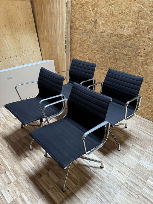 4x Vitra EA108 Chaises Eames en aluminium