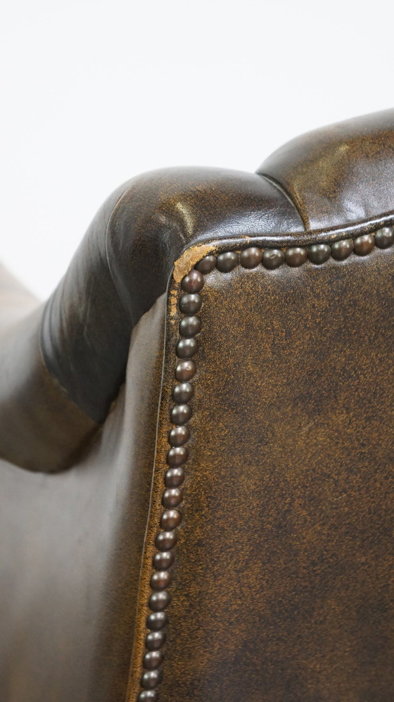 Image 1 of Fauteuil Chesterfield en cuir de vache