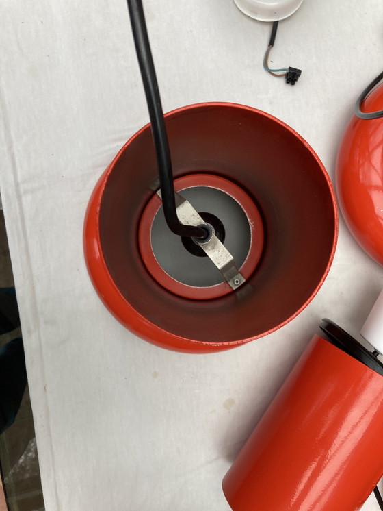 Image 1 of 4 Suspensions En Métal, Orange Années 70.