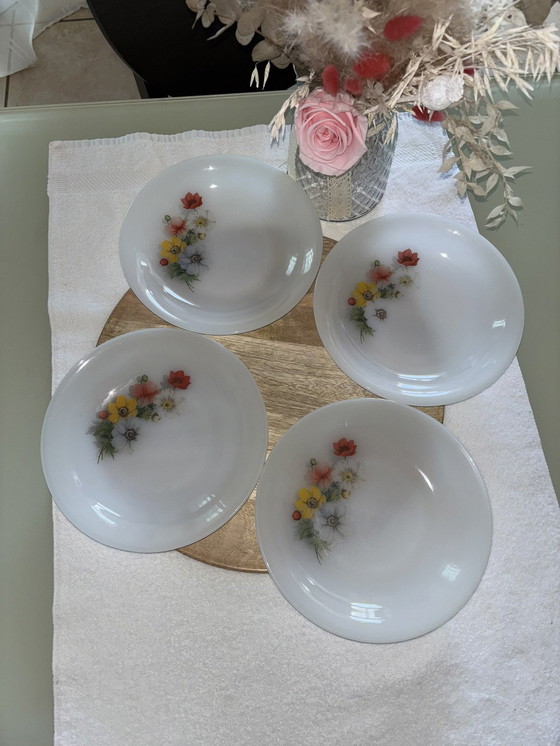 Image 1 of 4 Petites Assiettes