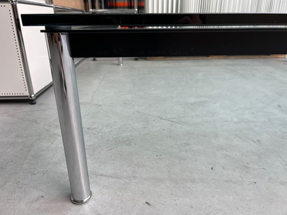 Image 1 of Cassina Lc10 Table basse 140X140