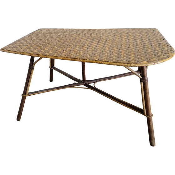 Image 1 of Table vintage en rotin de forme libre