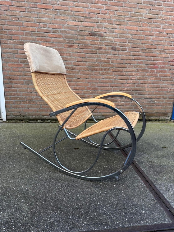Image 1 of Chaise à bascule en osier et chrome, 1970