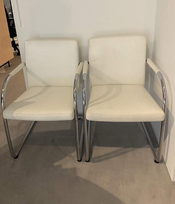 Image 1 of 2x Vitra Visasoft en cuir blanc