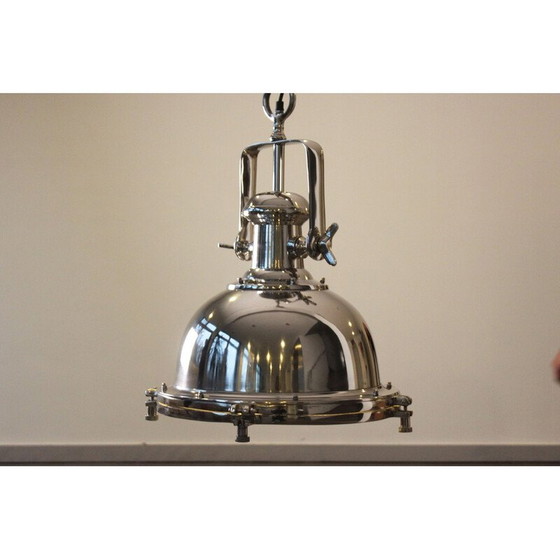 Image 1 of Suspension en nickel, style industriel.
