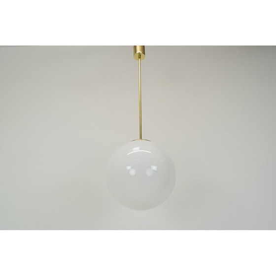 Image 1 of Lampe suspendue en verre du milieu du siècle par Kamenicky Senov, Tchécoslovaquie, années 1960