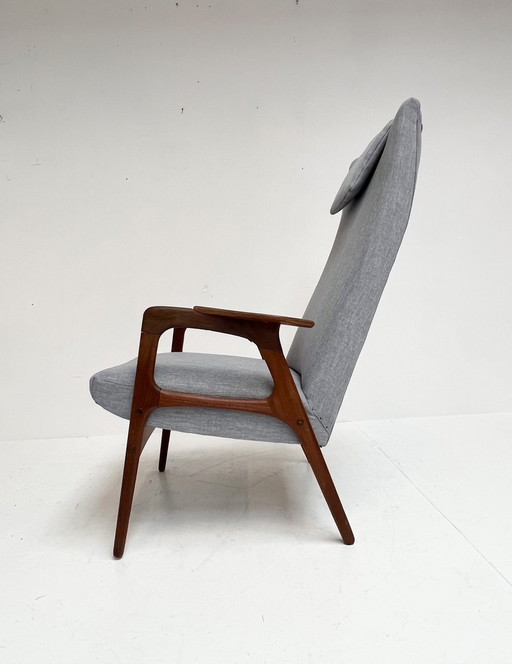 Charmant modèle masculin en fauteuil d'Yngve Ekström pour Pastoe