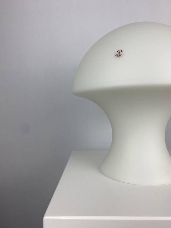 Image 1 of Rare lampe de table champignon Peill et Putzler en verre au lait blanc 1970