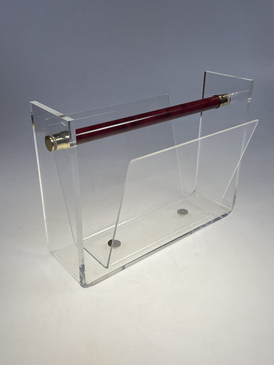 Image 1 of Boîte de conférence/boîte à journaux en plexiglas, années 1970, style régence hollywoodienne