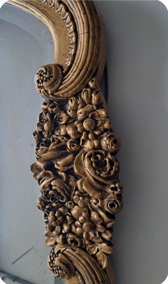 Image 1 of Miroir baroque doré à facettes