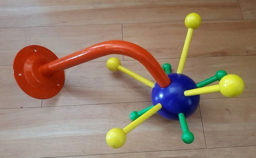 Support mural coloré en métal Sputnik de l'ère spatiale, 1970S